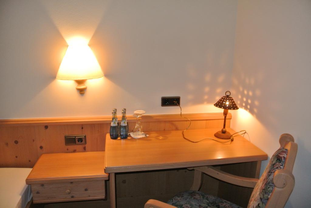 Akzent Hotel Am Bach デッテルバッハ エクステリア 写真