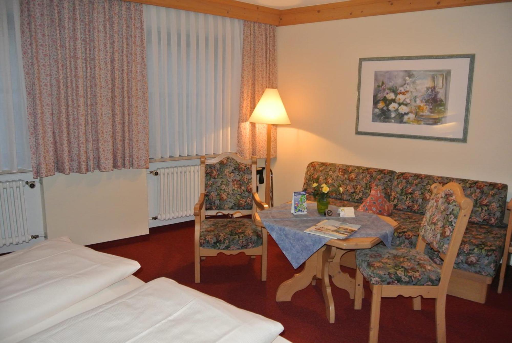 Akzent Hotel Am Bach デッテルバッハ エクステリア 写真