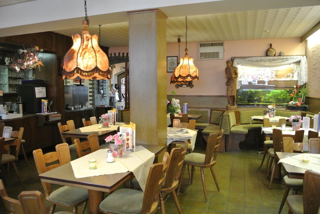 Akzent Hotel Am Bach デッテルバッハ エクステリア 写真