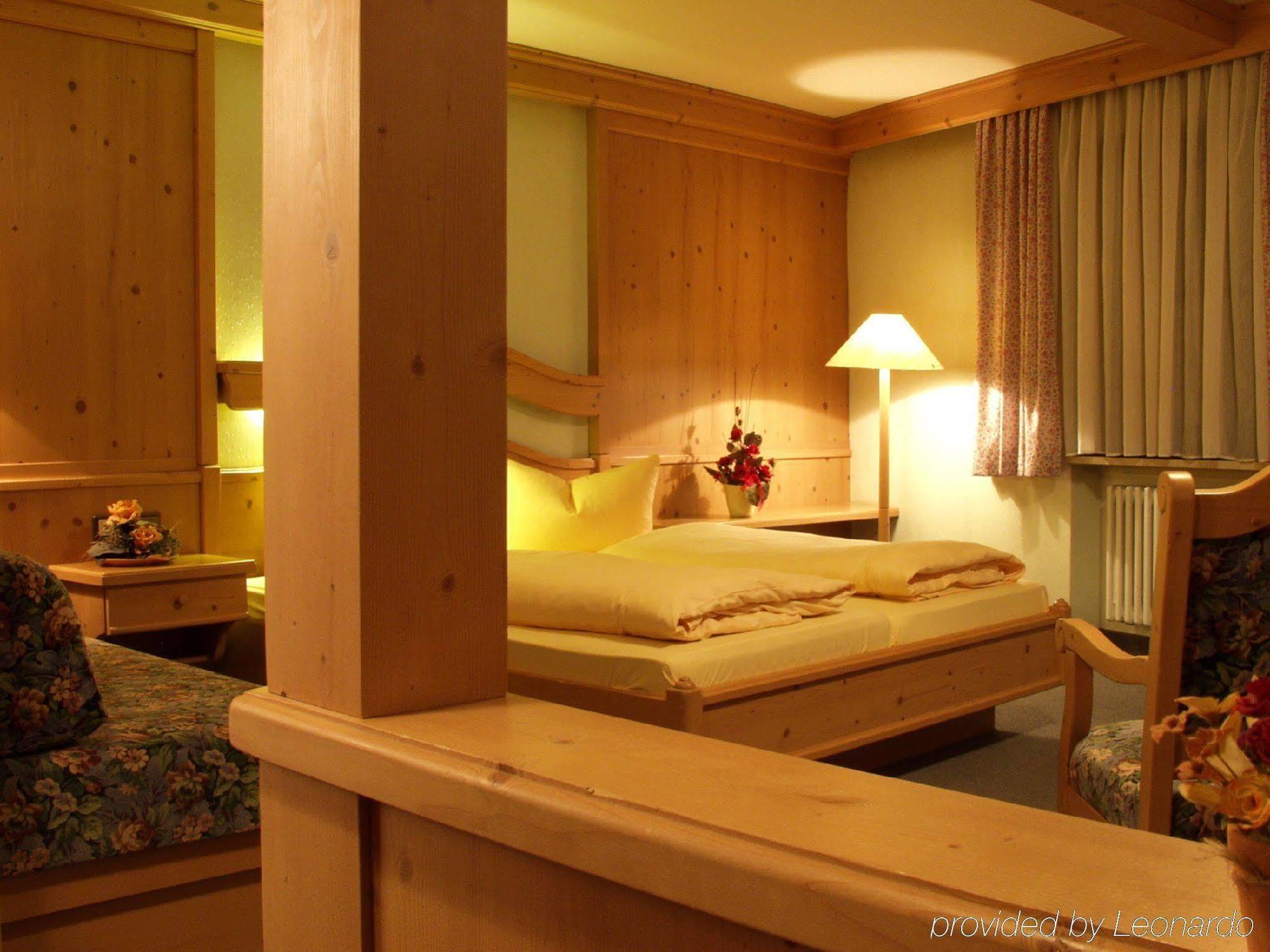Akzent Hotel Am Bach デッテルバッハ エクステリア 写真